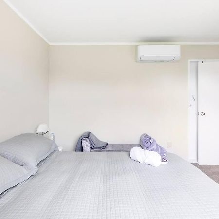 Quiet And Cosy Apartment Waikanae Exterior photo